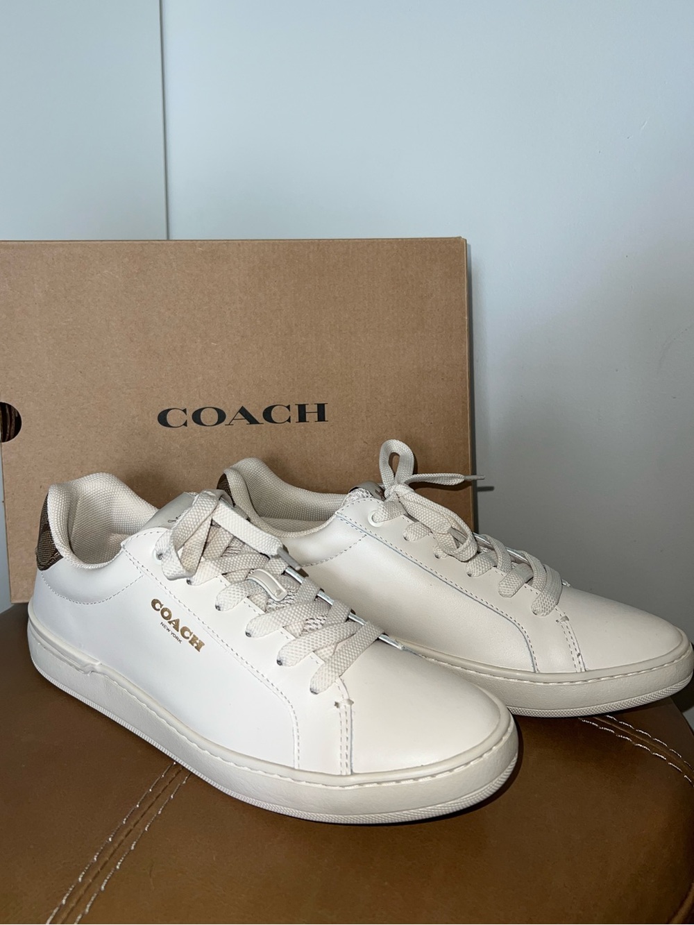 NWT - Coach Clip Low Top Sneaker Size 9.5